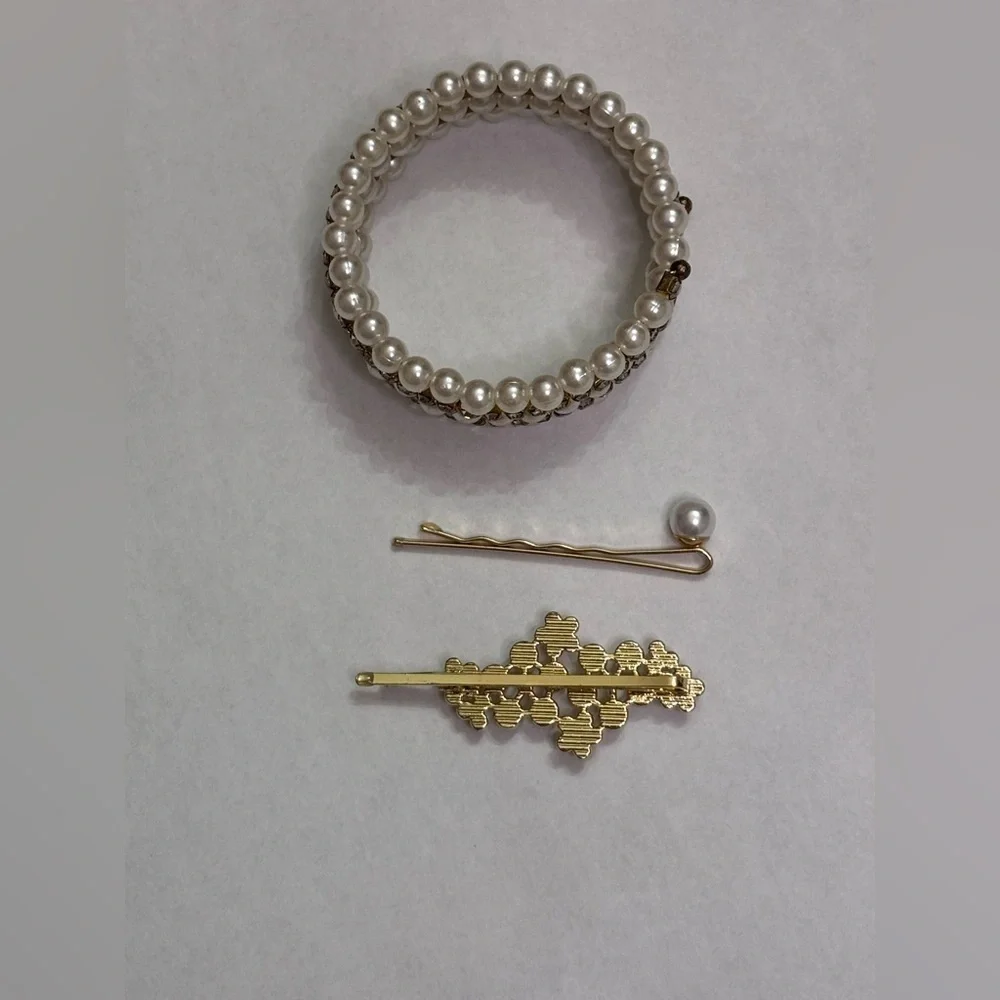 Elegant Pearl and Gold Bracelet and Hairpin Set